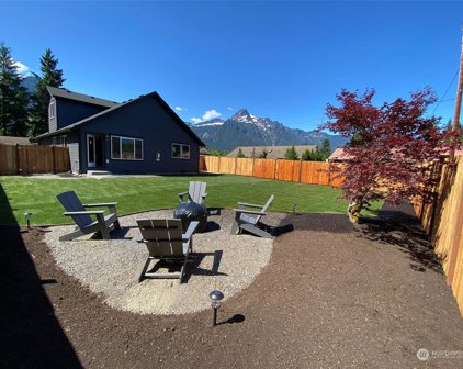 1002 Riddle Street, Darrington