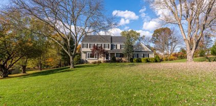5 Tiger Hill Dr, Peapack Gladstone Boro