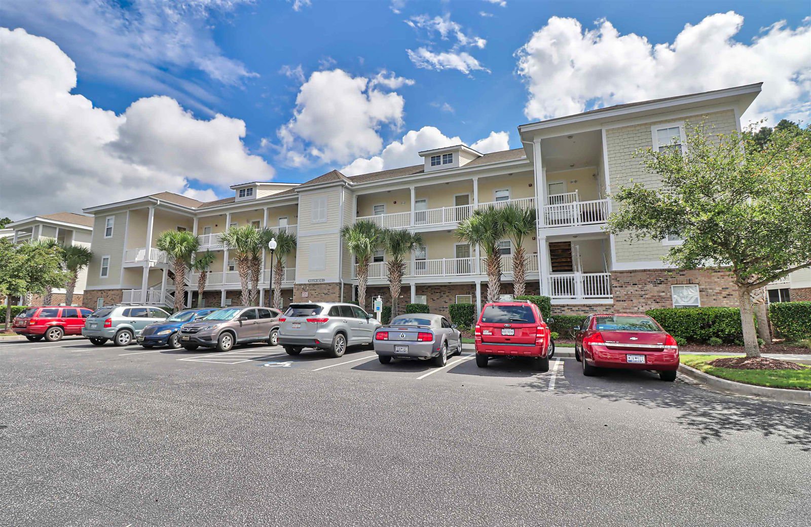 MLS 2302268 Willow Bend Barefoot NMB 6253 Catalina Dr. Unit 331
