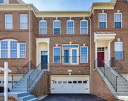22045 Avonworth, Broadlands image