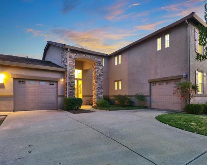 1177 Southwick Lane, Lincoln