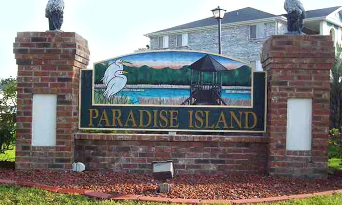 Homes for Saale in Paradise Island 