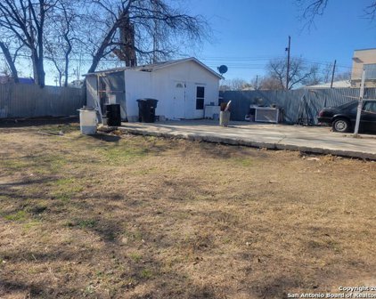 1018 W Myrtle St, San Antonio