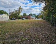 112 E Gilbreath Street, Graham image