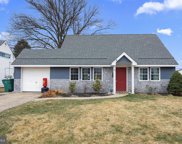 40 Ironwood Rd, Levittown image