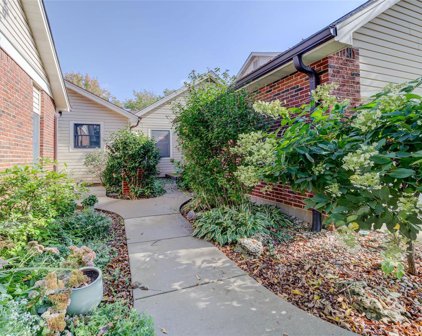 5623 Duchesne Parque  Drive, St Louis