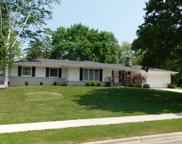 910 Hales Trail, Port Washington image