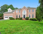 9732 Middleton Ridge   Road, Vienna image
