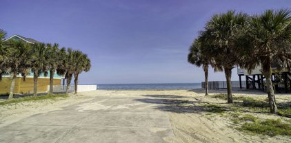 2051 S Waccamaw Dr., Garden City Beach