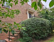 12279 Engelmann Oak Ln, Fairfax image