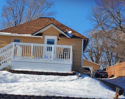 327 S Blauvelt Ave, Sioux Falls