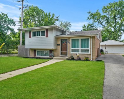 15W405 Grand Avenue, Elmhurst