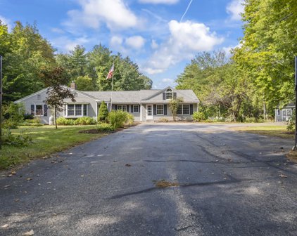 1046 Main Street, Lovell