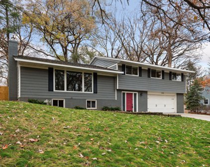 16520 Canterbury Drive, Minnetonka
