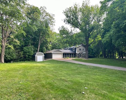 6180 Cardinal Avenue, Shorewood