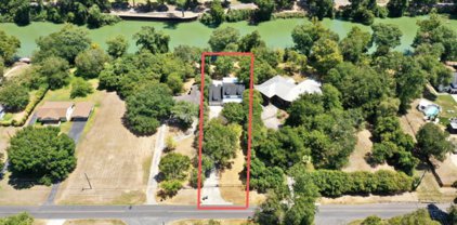 222 Guadalupe River Dr, Seguin