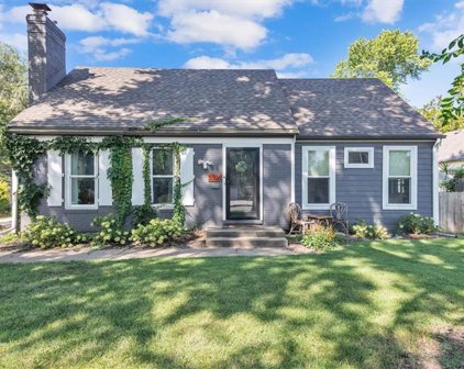 5506 Roe Boulevard, Roeland Park
