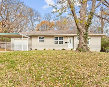 216 E 97th Street, Kansas City