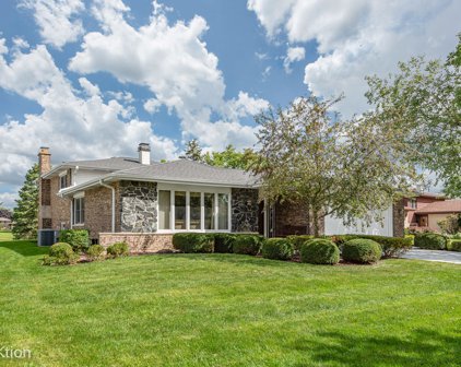 2960 Spring Green Drive, Darien
