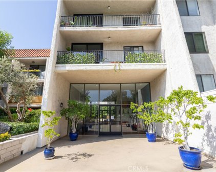 1401 Valley View Road Unit 124, Glendale