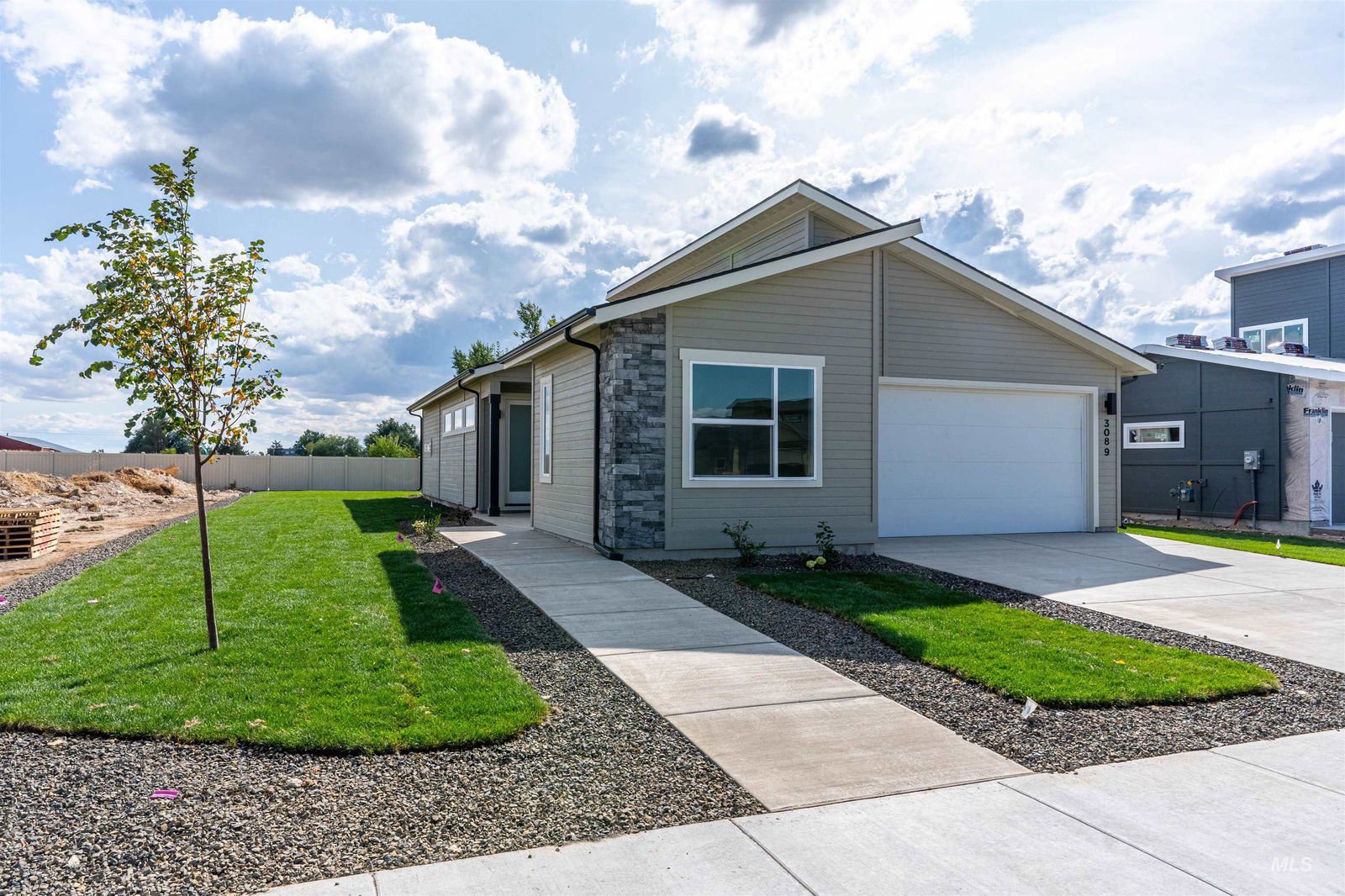 6073-s-lightfoot-ave-meridian-idaho-83642-mls-98899289-residential