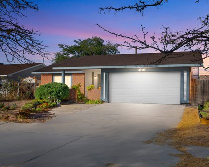 2509 Los Compadres Street NW, Albuquerque
