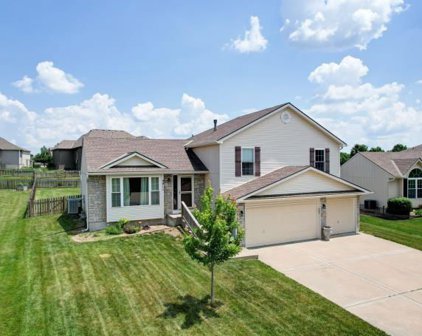 9011 N Essex Drive, Kansas City