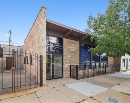 6043 N Milwaukee Avenue, Chicago