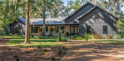 302 Pikes Bluff Drive, St Simons Island