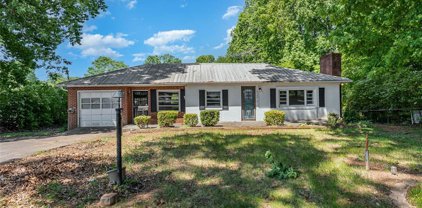 6740 University Parkway, Rural Hall