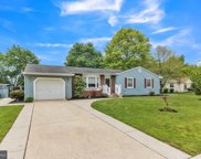 8 Independence Ct, Berlin image