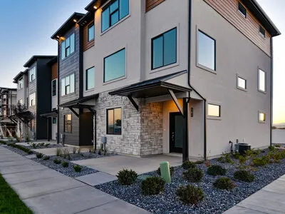 Lakeshore Landing townhomes in American Fork