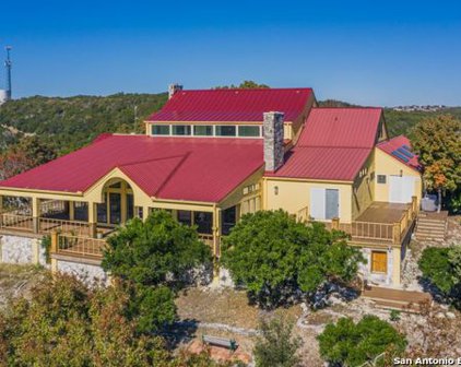 904 Olympic Dr., Kerrville