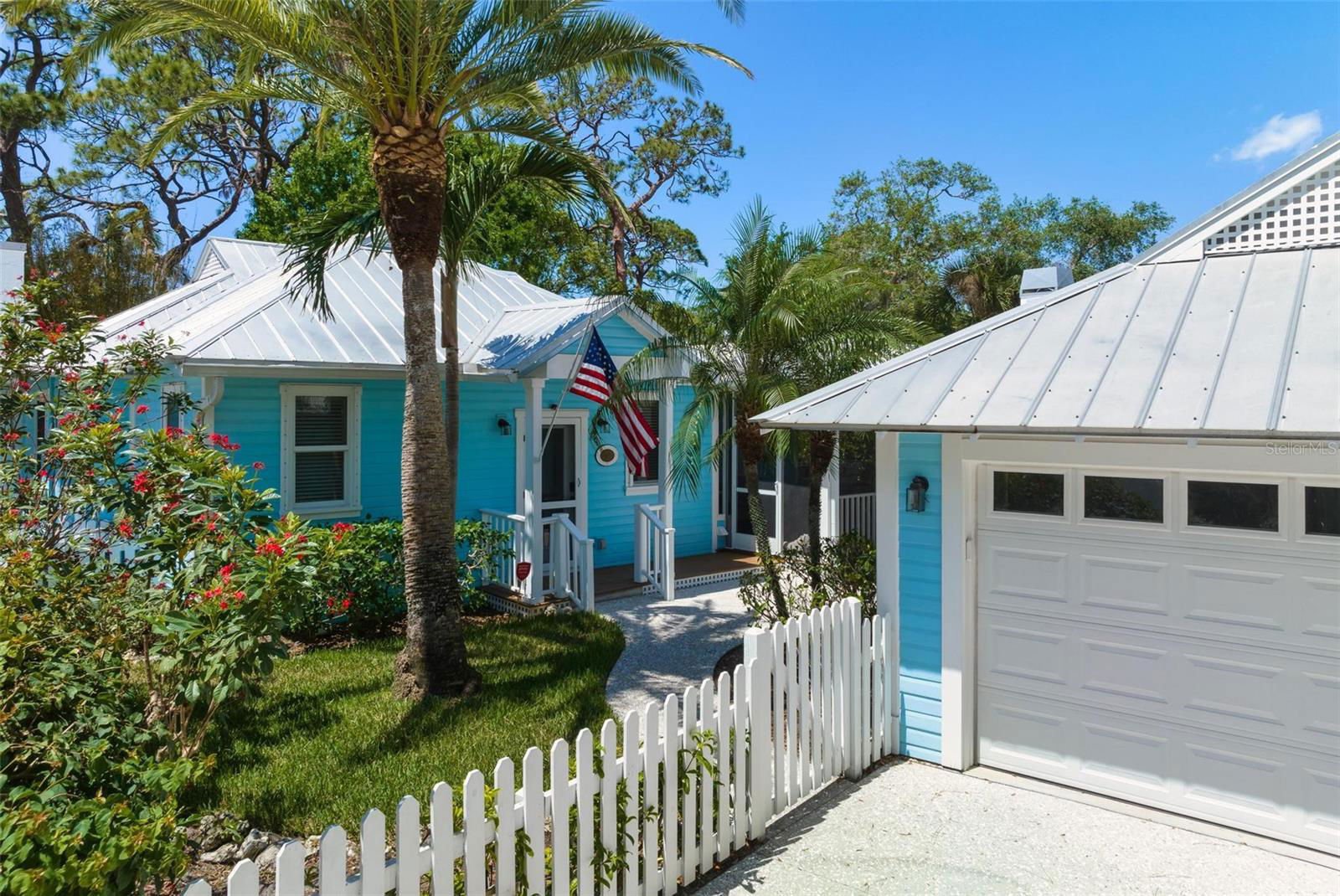 758 Eagle Point Drive, Venice, Venice Island, FL 34285 MLS