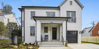 8203 Maple Ridge Rd, Bethesda