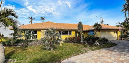 1027 Kings Crown  Drive, Sanibel