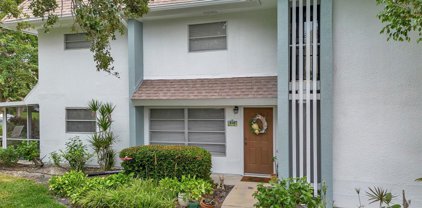 515 Sutton Place Unit T8, Longboat Key