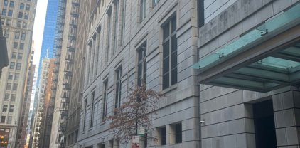 130 N Garland Court Unit #4-97, Chicago
