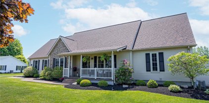8 Fairway Dr, Batavia-Town