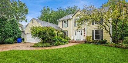 152 N Milton Avenue, Glen Ellyn