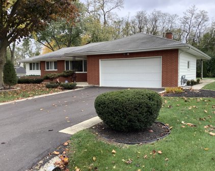 4439 Stonewall Avenue, Downers Grove