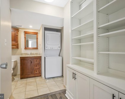 1401 N Rhodes   Street Unit #203, Arlington