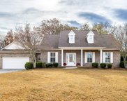 1812 Crazy Horse Drive, Maryville image