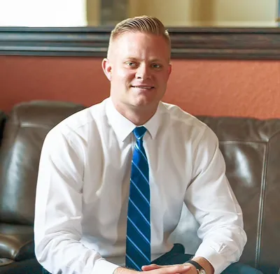 Tye Blackshear, Broker