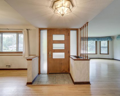 106 Wayside Road E, Hopkins