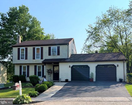 216 Lopax Rd, Harrisburg