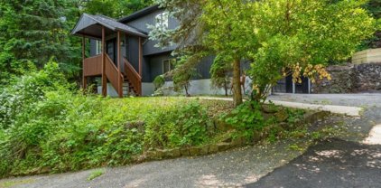 12 Peace Valley Rd, Montville Twp.