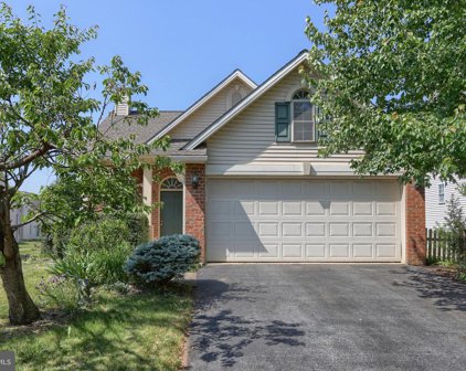 1848 Meadow Ridge Dr, Hummelstown