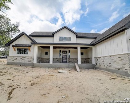 186 W Magnolia Circle, La Vernia