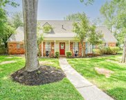 302 Pebblebrook Drive, El Lago image